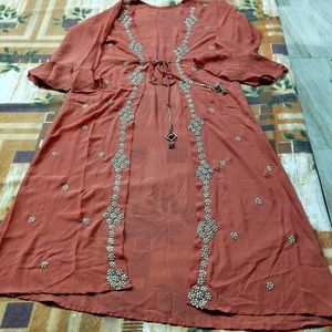 women shrug with inside kurti and trouser set