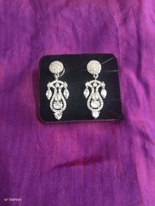 New Dazzling Earing
