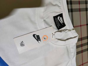 Nike Graphic Tee