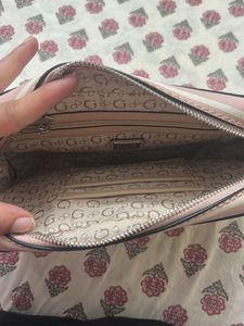 Guess Sling