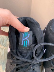 *Final Sale* Nike Kyrie 4 Sport Shoes