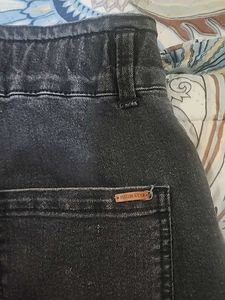 Jeans..mom Fit High Waist Jeans..price Drop