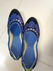 Navratri Special Mojdi