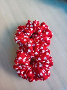 6 Handmade scrunchies❤️❤️
