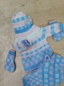 Cute Baby Knit Outfit
