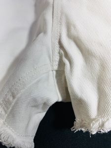 White Shorts (woman)