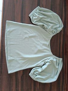 Cute Green Puff Sleeve Top