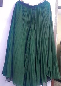 trendy pleated zara skirt