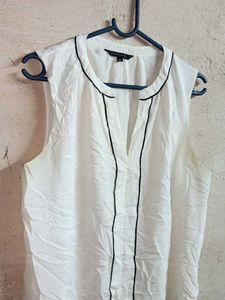 Women&#39;s Summer Fashion Top Sleeveless White