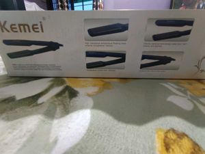 Kemei Professional Hair Straightener