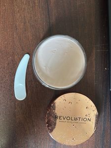 Makeup Revolution Perfecting Primer