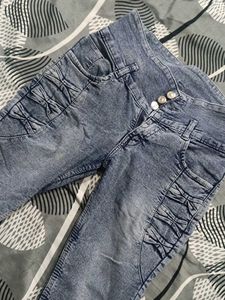 Stylish Denim Capri