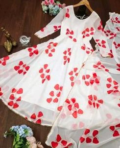 Elegant White Heart Print Kurta Set
