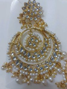Golden Earrings And Mangtika Set