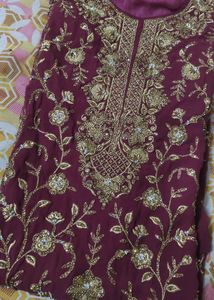 beautyful suit with dupatta and shalwaar