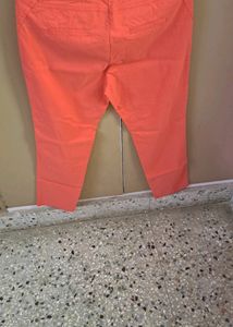 Capries Pant ( SALE )