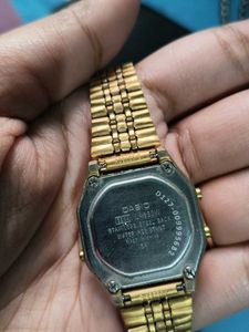 Casio Original unisex Gold Digital Watch