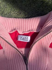 Super chic and cute pink sweater, Size Small