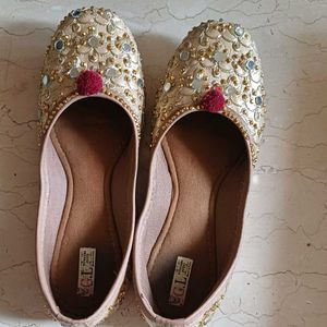 Handmade Mirror &amp; Thread Work Punjabi Juttis-kids