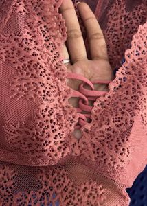 Delicate Mauve Color Bralette With Lace Details