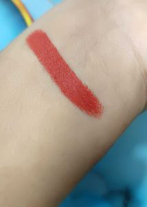Insight Primer Matte Lipstick