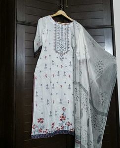 White Floral Printed Kurta With Dupatta