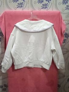 White Cropped Sweatshirt with Collar