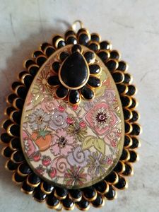Trendy Locket And Earrings