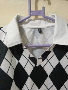 Black And White Cheks Crop Top