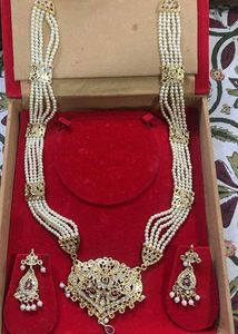 Pearl Necklace Set