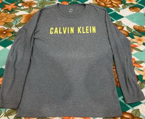 Calvin Klein Tshirt