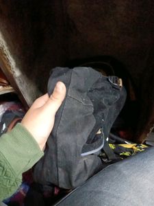 Black Diesel Bag Zips Working Properly