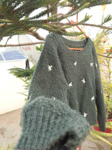 Green Sweater with Unicorns