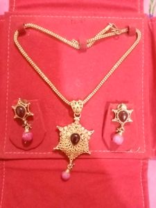 Gold-tone Starburst Jewelry Set