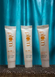 2 Sunscreens & a face scrub