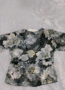 💥BRAND New Top Cum  Mini Shrug💥