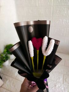 Crochet &#39;I Love You&#39; Bouquet