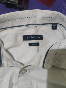 Men&#39;s White Formal Shirt