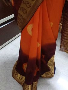 printed orange saare