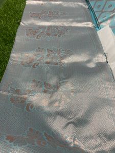 Cotton Saree With Golden Zari