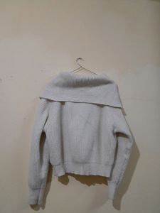 Korean Sweater 🥨