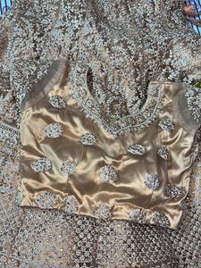 bridal lehnga choli with jwellery and weist belt