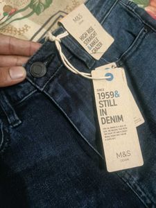 New 🥰 Straight feet Jeans ( Female )