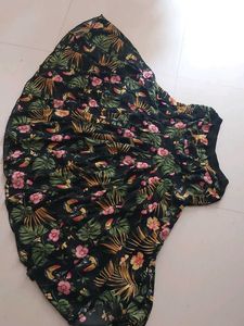 Black Skirt only dor 399/-