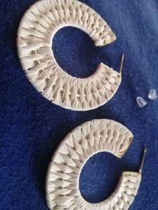 Nykaa - Off White Raffia Beige Hoop Earrings