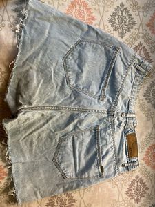 Frayed Hem Denim Shorts