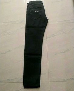 Black Straight Leg Pant