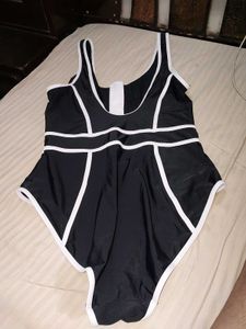 Basic Swimsuit With Chain In Front