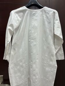 White Embroidered Kurta