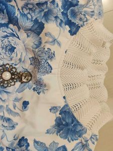 Floral Lace Sleeve Top